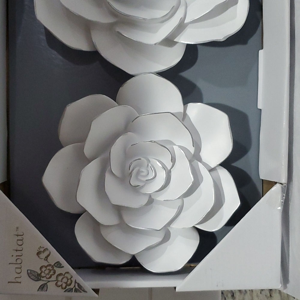 NWT 3 PC ROSETTA FLOWER SET - Picture 4 of 12